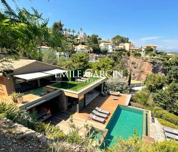 Theoule sur mer, Cote d'Azur à louer, Maison contemporaine avec vue... - Photo 5