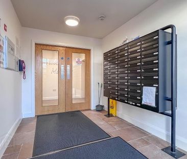 33 Sandown Manor, 84a Sandown Road, Belfast, BT5 6GQ - Photo 2