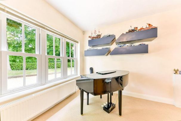 6 bedroom detached house to rent - Photo 1