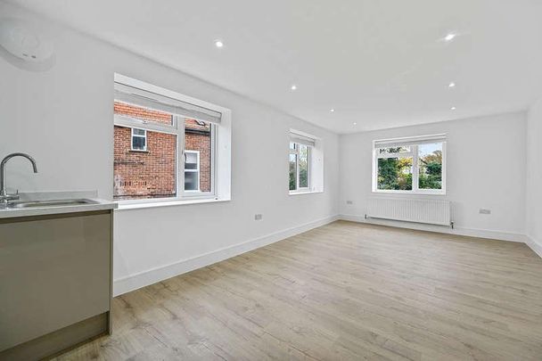 Boxtree Road, Harrow, HA3 - Photo 1