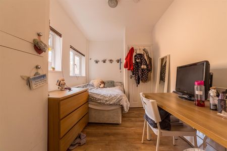 3 bed flat to rent in Helmsley Road, Sandyford, NE2 - Photo 4