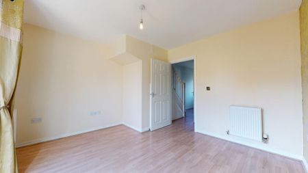 2 bedroom terraced house to rent - Photo 2