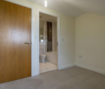 2 bedroom apartment to rent - Photo 2