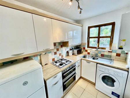 5 Church Court, - Photo 3