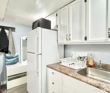 2-51 N Alarton St, Mississauga, Ontario L4T 1J9 | 51 North Alarton ... - Photo 1