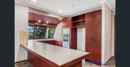 Spacious 4-Bed Family Home in Quiet Glenhaven Street - Photo 4