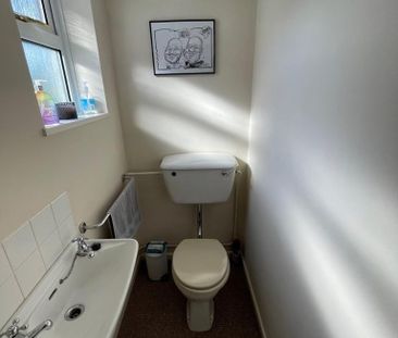 4 bedroom terraced house to rent - Photo 4