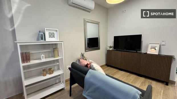 madrid, Community of Madrid 28035 - Photo 1