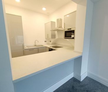 3 bedroom flat to rent - Photo 4