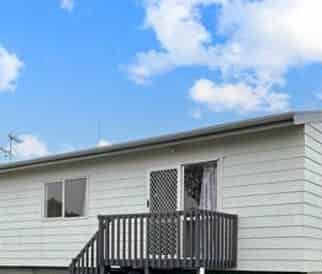 Quiet Cul-de-Sac Living in Onerahi - Photo 3