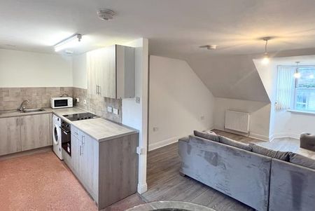 2 bedroom flat to rent - Photo 2