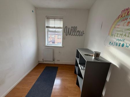 3 bedroom terraced house to rent - Photo 3