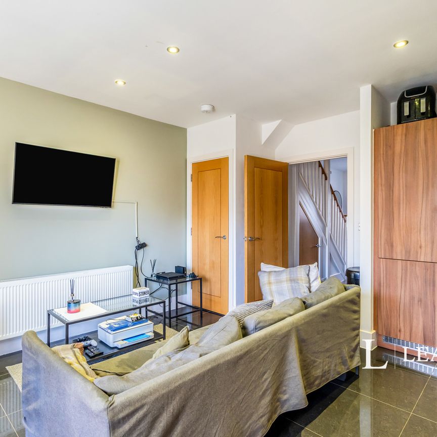 4 bedroom house to rent John Rennie Road, Chichester, West Sussex, PO19 - Photo 1