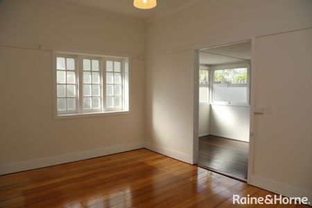 Charming Character Home in Prime Indooroopilly Location - Photo 3
