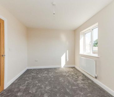 4 bedroom terraced house to rent - Photo 2
