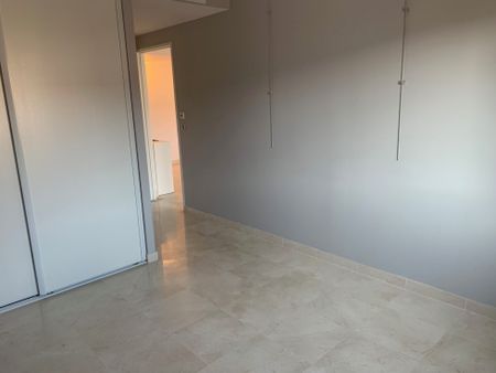 Appartement - Aix-En-Provence (13100) - 60 m² - - Photo 3