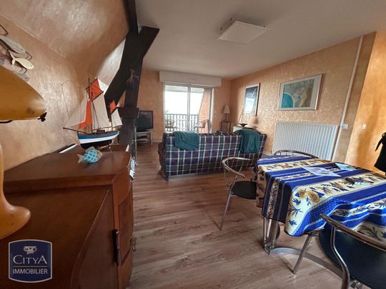 Location Appartement 2 pièces 63m² BENERVILLE SUR MER 14910 - Photo 1