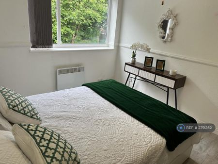 1 bedroom flat to rent - Photo 5