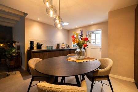 Elegant and Charming Home in an Idyllic Location - Photo 4