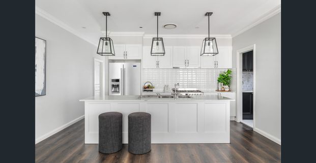 Stunning Hamptons-Inspired Single-Level Home for Rent in Oran Park - Photo 1