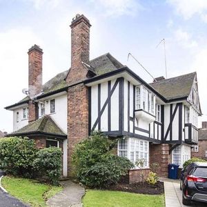 Ossulton Way, East Finchley, N2 - Photo 2