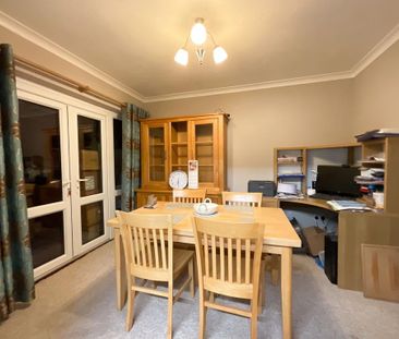 3 bedroom semi-detached house to rent - Photo 3