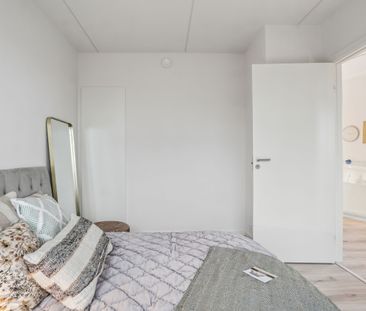 Rummelig 2-vær. lejl. med flot udsigt og gode fælles faciliter - Foto 2