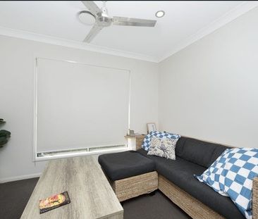 33 Solana Circuit - Photo 2