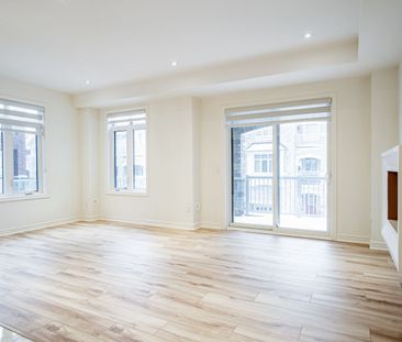 For Lease - 533 Dundas Street, Oakville, Ontario - Photo 1