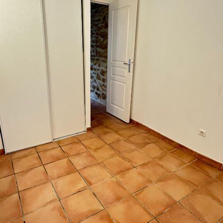 T1 BIS 35 m² - Salon de Provence proche gare - Photo 3