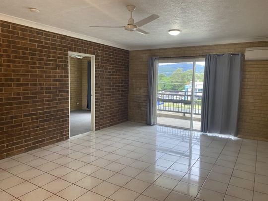 Modern Unit Living in Cannonvale - Photo 1