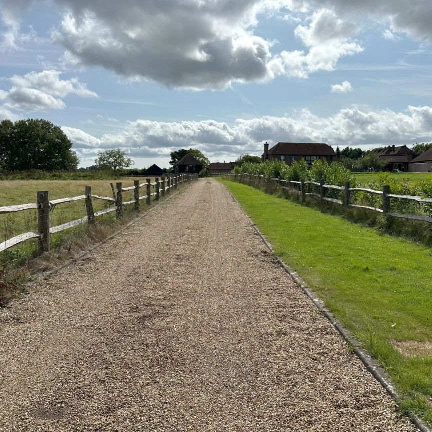 Ashdown Barn Tylers Lane, Horney Common, Uckfield, Uckfield, TN22 3EJ - Photo 1