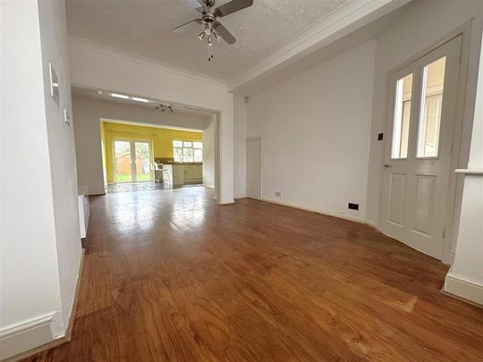 5 bedroom semi-detached house to rent - Photo 1