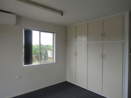 Townhouse Close to Swickers - Break Lease Lease till March 2027 - Photo 4
