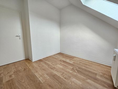 Großzügige 4,5 Zimmer Wohnung komplett renoviert - Photo 4