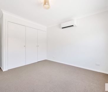 Fully Renovated Townhouse- Close to Everything! - Photo 5