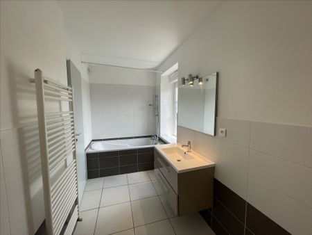 Location Appartement 117m² - Photo 5