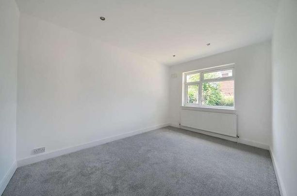 Chartley Avenue, Stanmore, HA7 - Photo 1