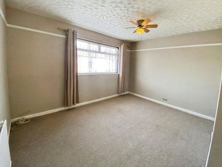 4 bedroom terraced house to rent - Photo 4