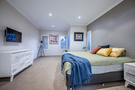 “Luxurious Executive Home in Exclusive Burns Beach!” - Photo 3