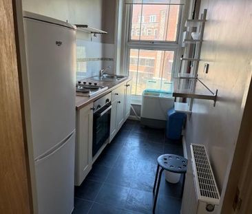 1 bedroom house of multiple occupation to rent - Photo 2