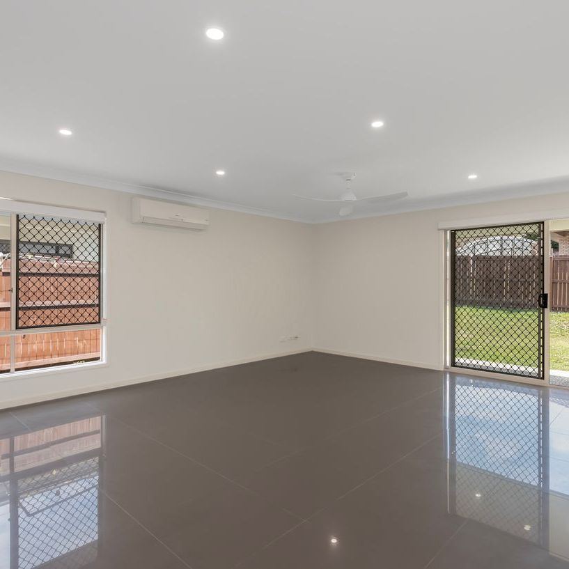 Exceptional Four Bedroom Home in Pimpama - Photo 1