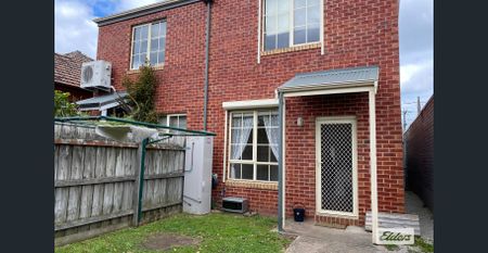 Centrally Located 3 Bedroom Townhouse - Photo 5