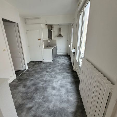 APPARTEMENT REIMS, hypercentre, rue des Poissonniers - Photo 3