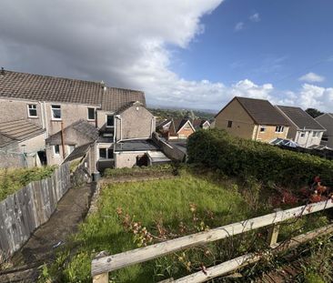 2 bedroom end of terrace house to rent - Photo 1