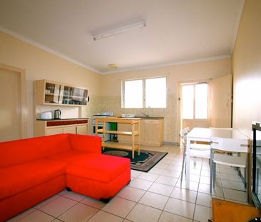 5-bedroom shared house, Henley Beach Rd - Photo 2