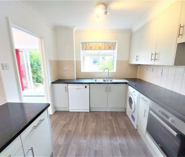 Firs Close, Hazlemere, High Wycombe,HP15 - Photo 4
