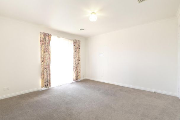 1/2 Laxdale Road, Camberwell VIC 3124 - Townhouse For Rent | Domain - Photo 1