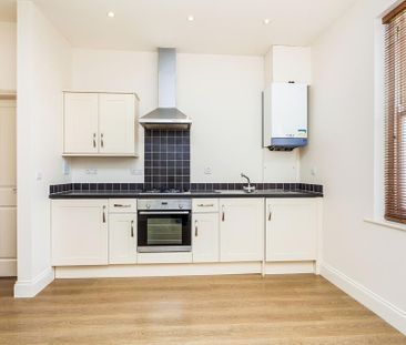 1 bedroom flat to rent - Photo 4