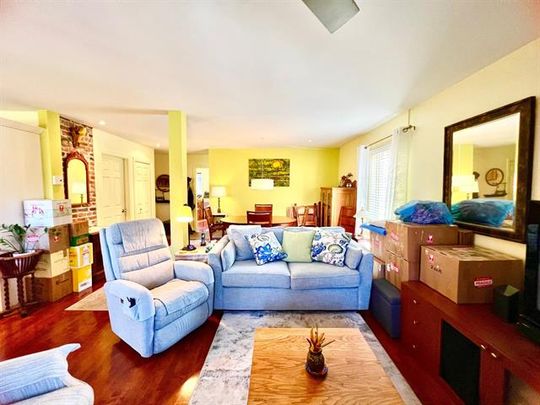 1239 Rue Stephens - Photo 1